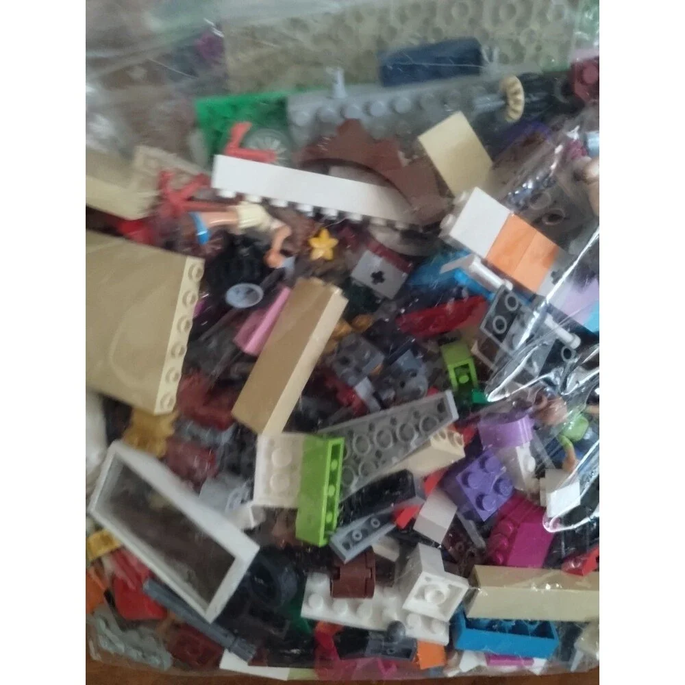 (3) One Gallon Ziplock Bag of Assorted Legos (bricks and pieces) 2lbs Each
